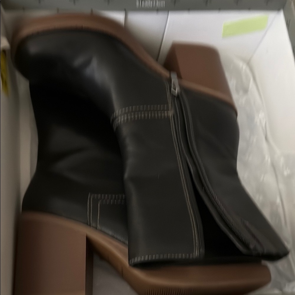 Trendy Black and Brown Women's Boots
